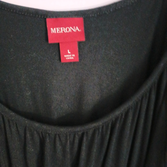 Dress - Picture 3 of 4